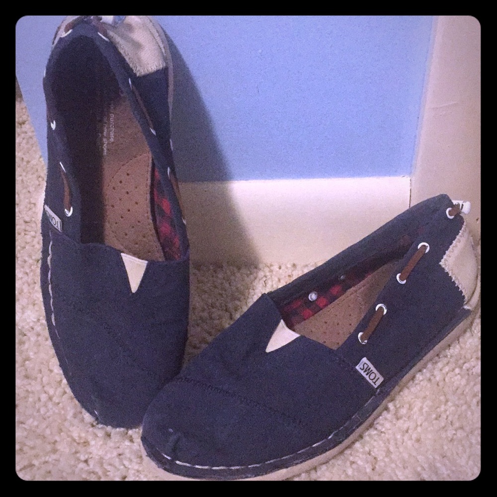 Toms